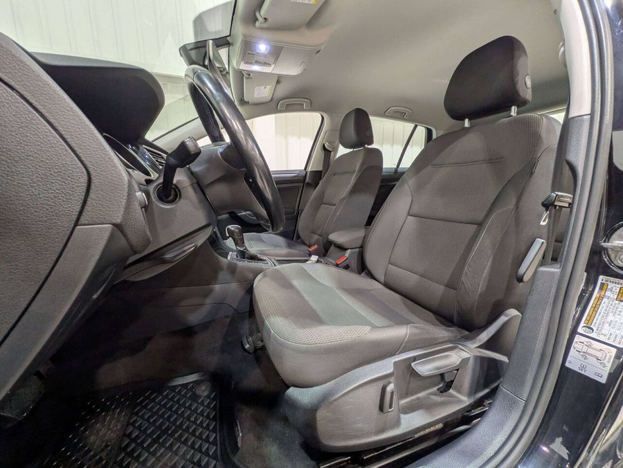 2020 Volkswagen e-Golf Comfortline 4-Door Black