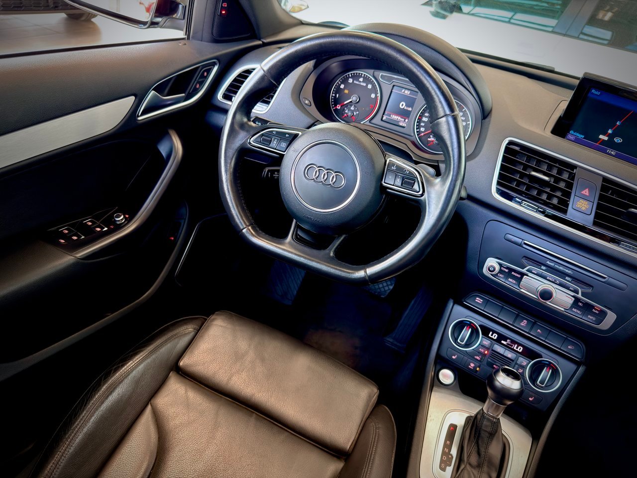 2016 Audi Q3 Black Notre-Dame-des-Prairies - photo #17