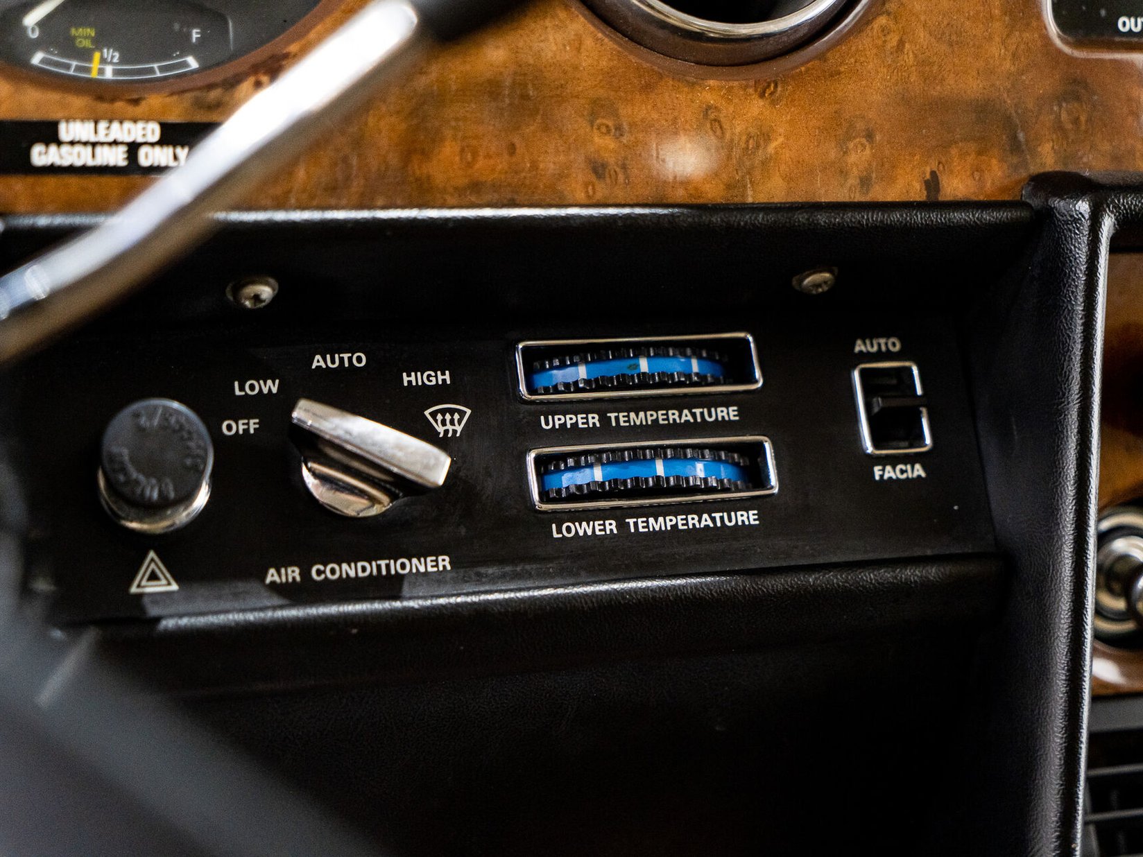 Rolls Royce Silver Spur **PRIX EN USD** 1981 Noir Montréal - photo #63