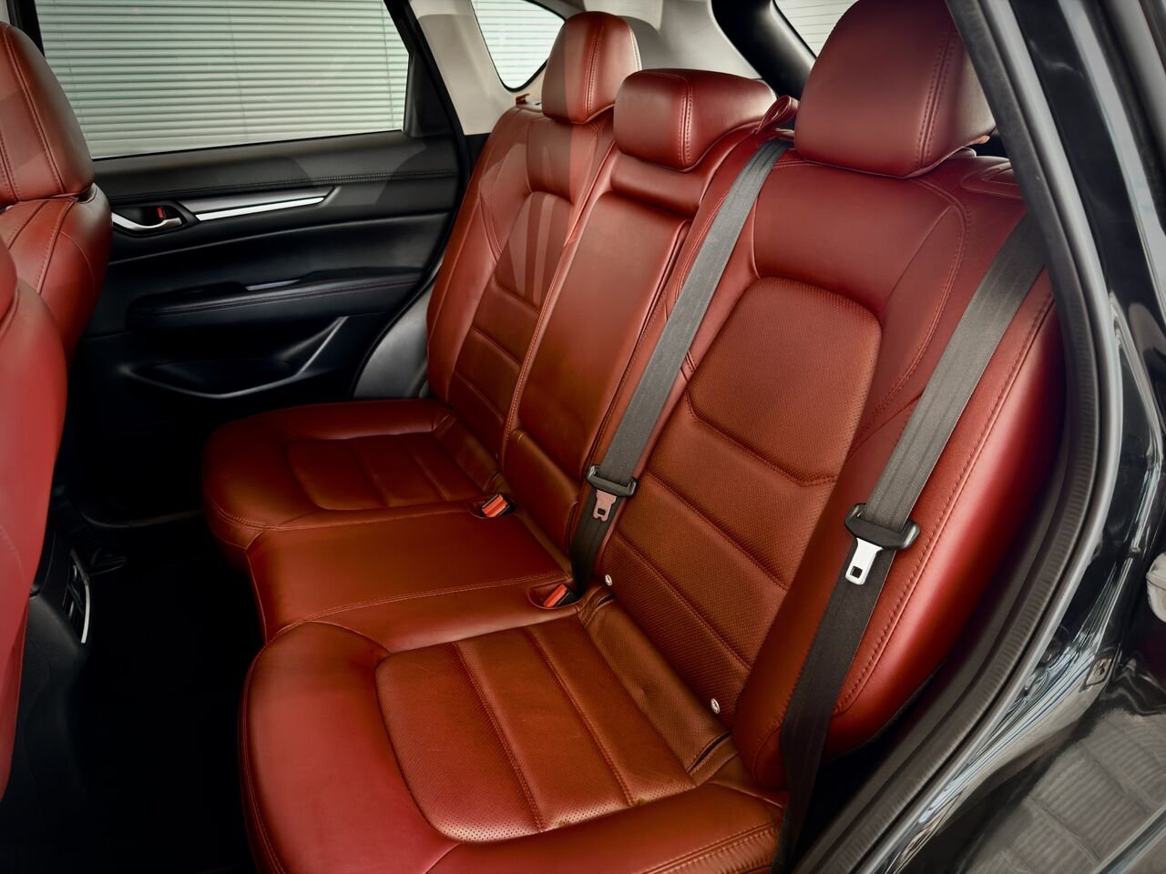 2021 Mazda CX-5 Black Notre-Dame-des-Prairies - photo #15