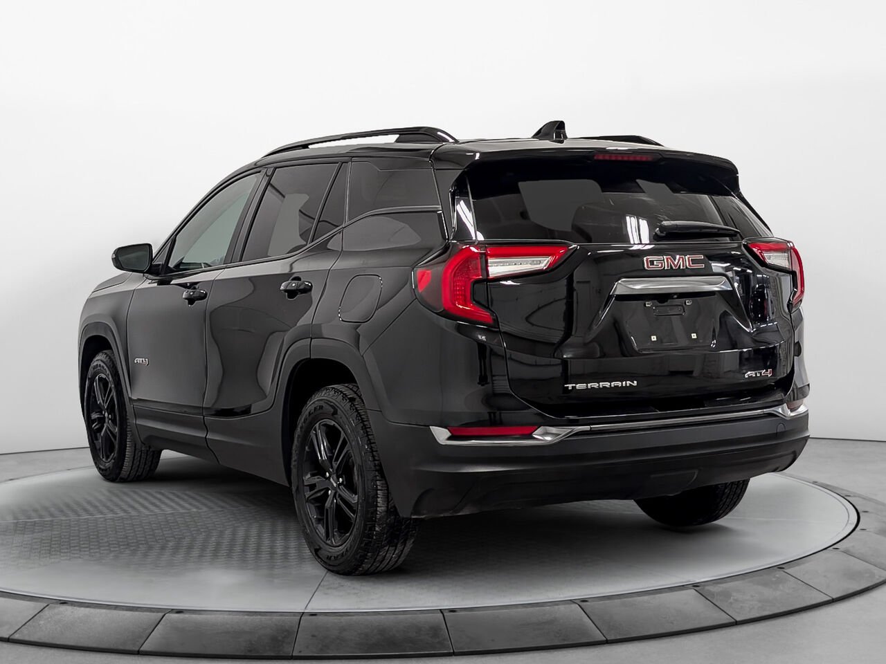 2022 GMC Terrain AT4 AWD Toit Panoramique Black Sherbrooke - photo #3
