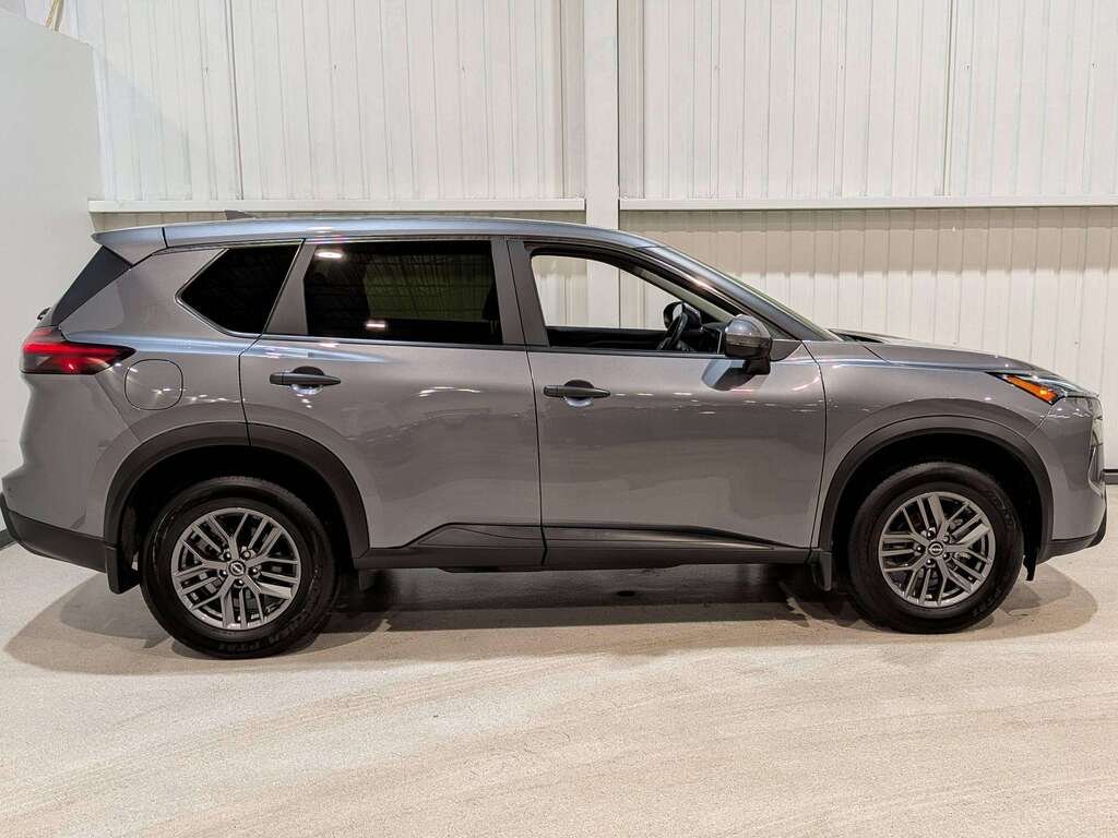 2024 Nissan Rogue AWD S Grey Val-David - photo #3