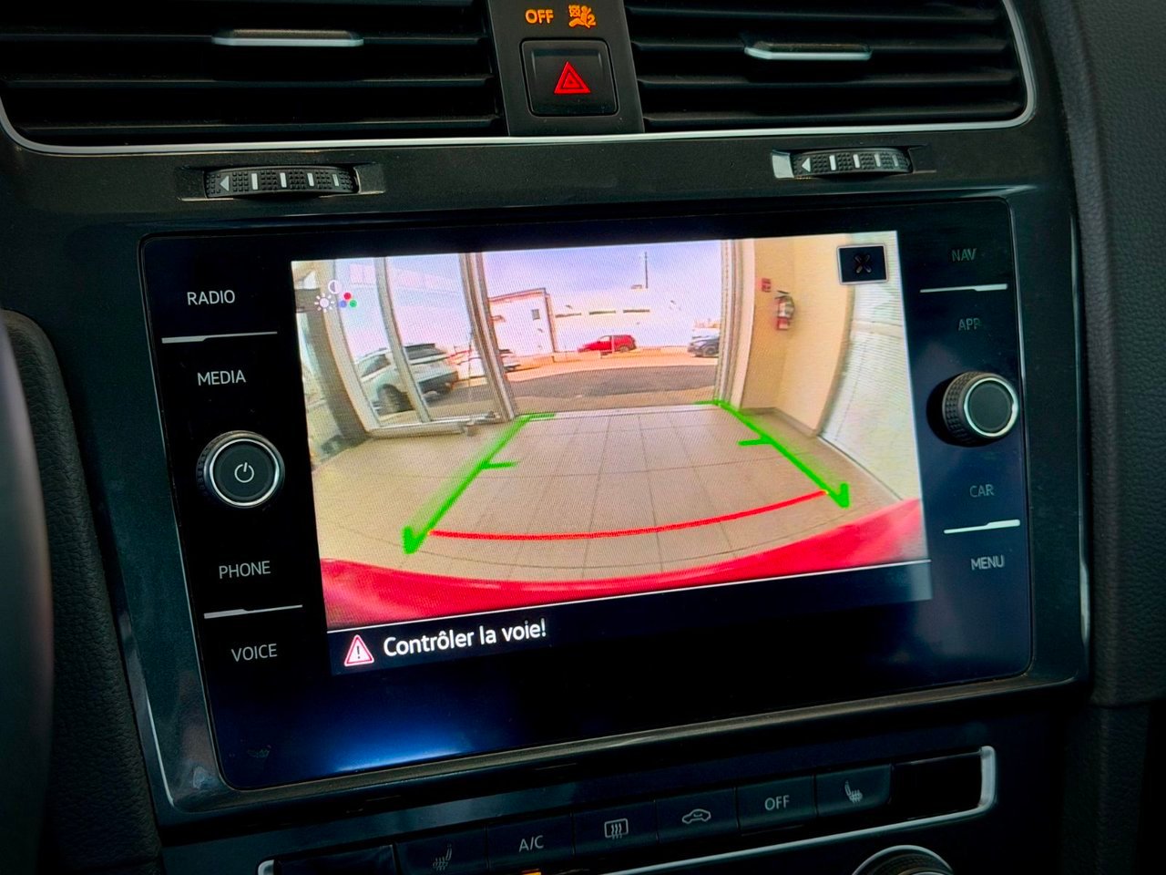 2021 Volkswagen Golf Red Notre-Dame-des-Prairies - photo #24