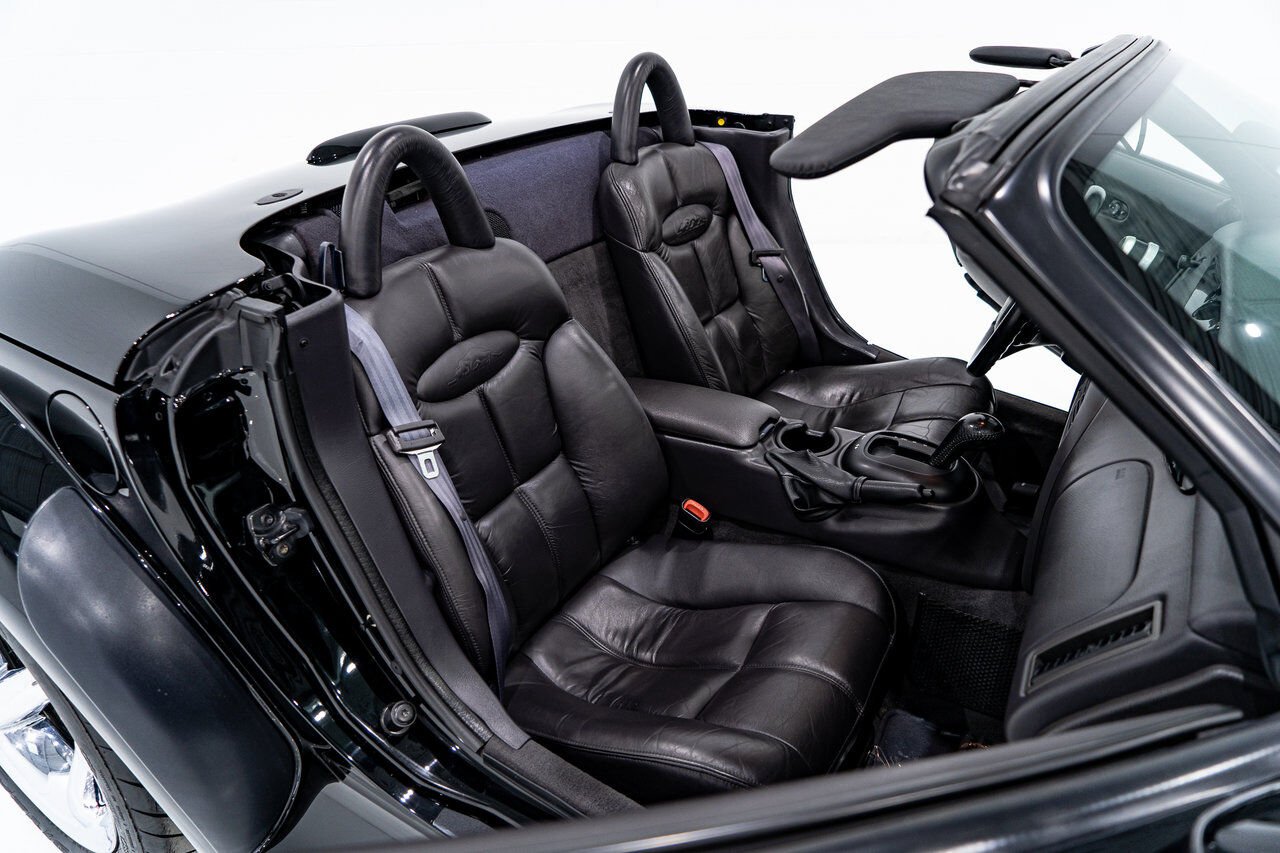 Plymouth Prowler Desirable Black Colour with only 7,611KM (4756mi) from new **PRICE IN USD** 1999 Noir Montréal - photo #70