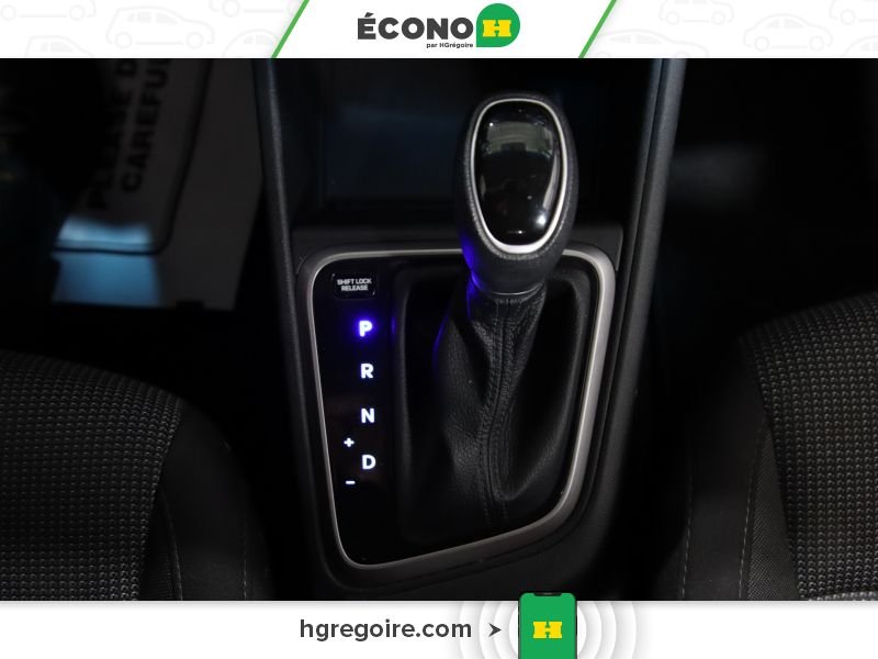 2020 Hyundai Accent White Saint-Eustache - photo #16