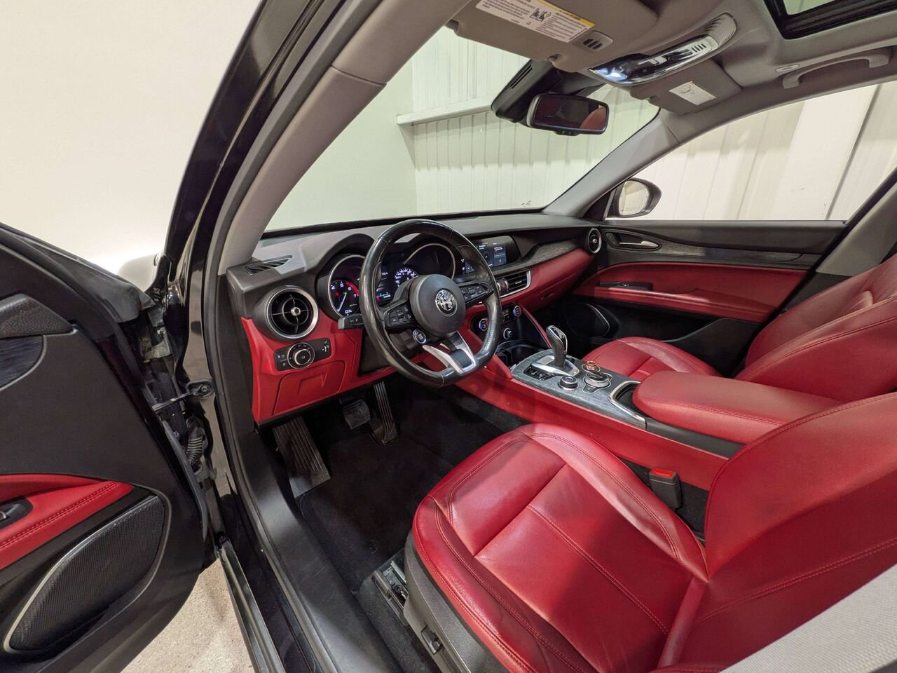 2020 Alfa Romeo Stelvio AWD Black Val-David - photo #10