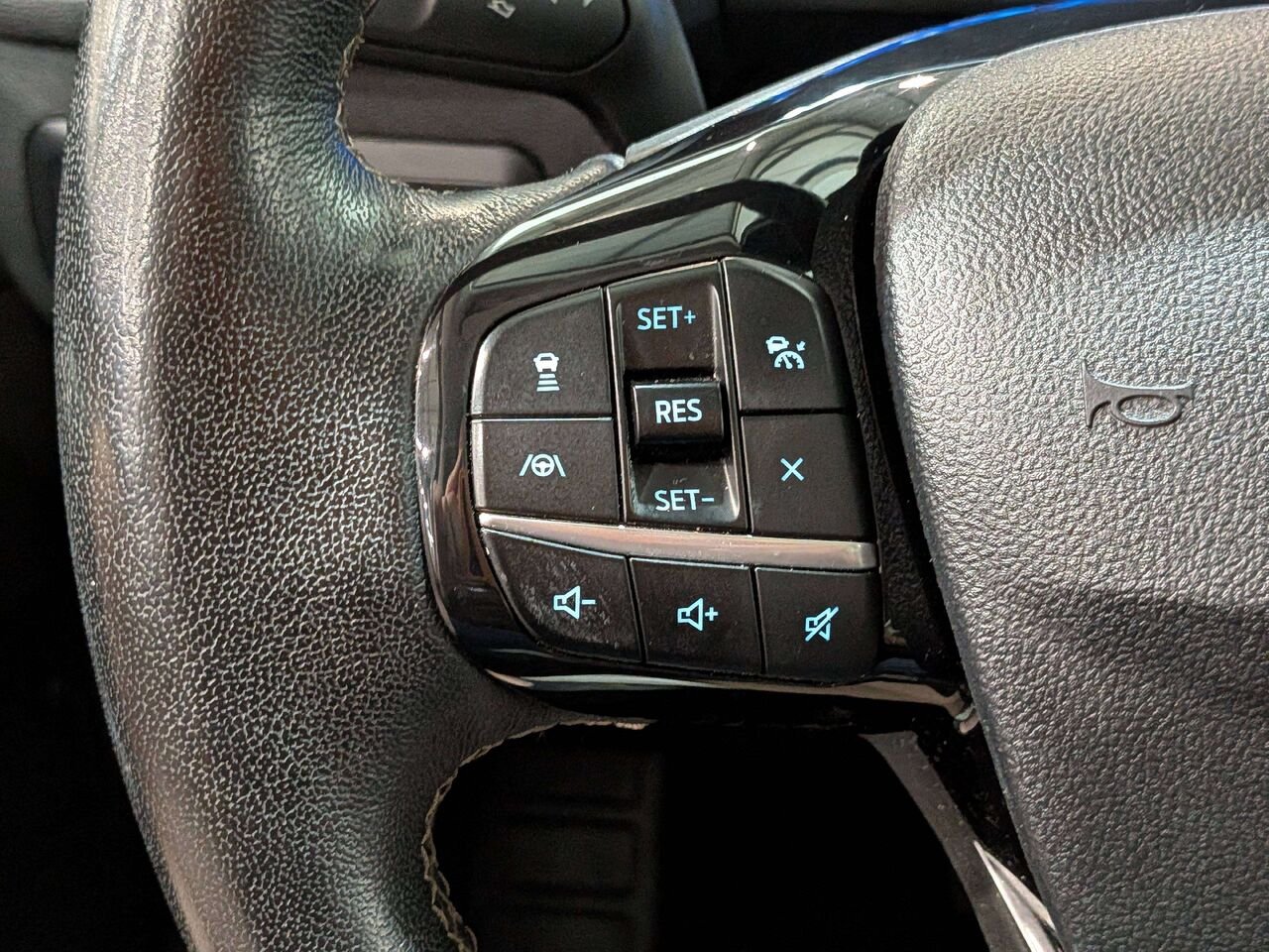 2022 Ford Escape Titanium Plug-In Hybrid FWD Grey Val-David - photo #15