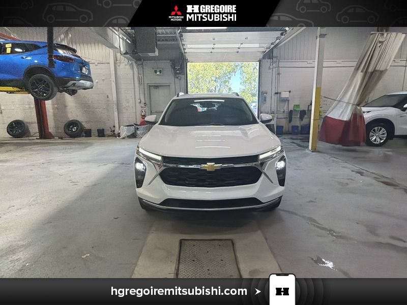 2024 Chevrolet Trax White Laval - photo #1