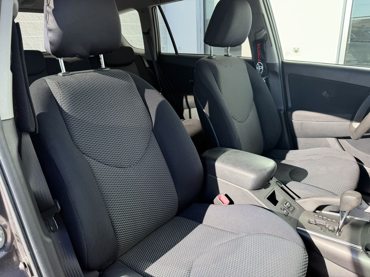 2010 Toyota RAV4 SPORT **IMPECCABLE** Grey Laval - photo #9