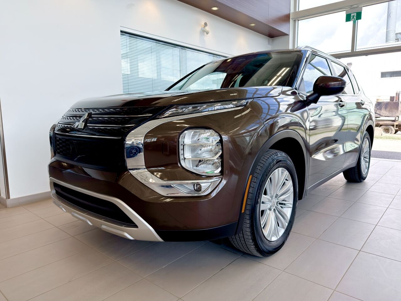 Mitsubishi Outlander 2024 Bronze Notre-Dame-des-Prairies - photo #4