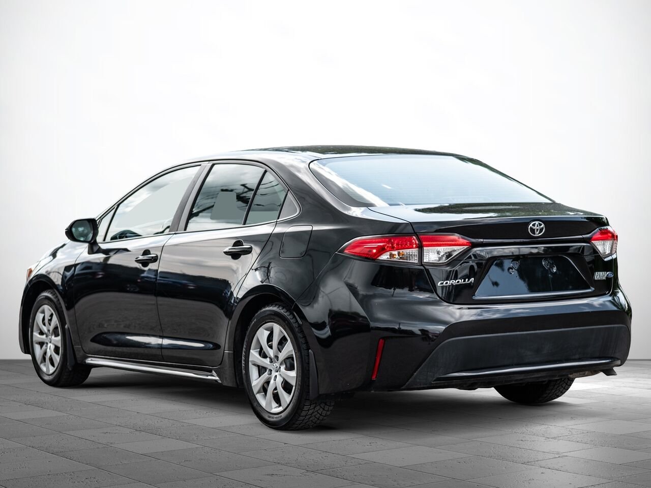 2022 Toyota Corolla Black Sainte-Julienne - photo #4