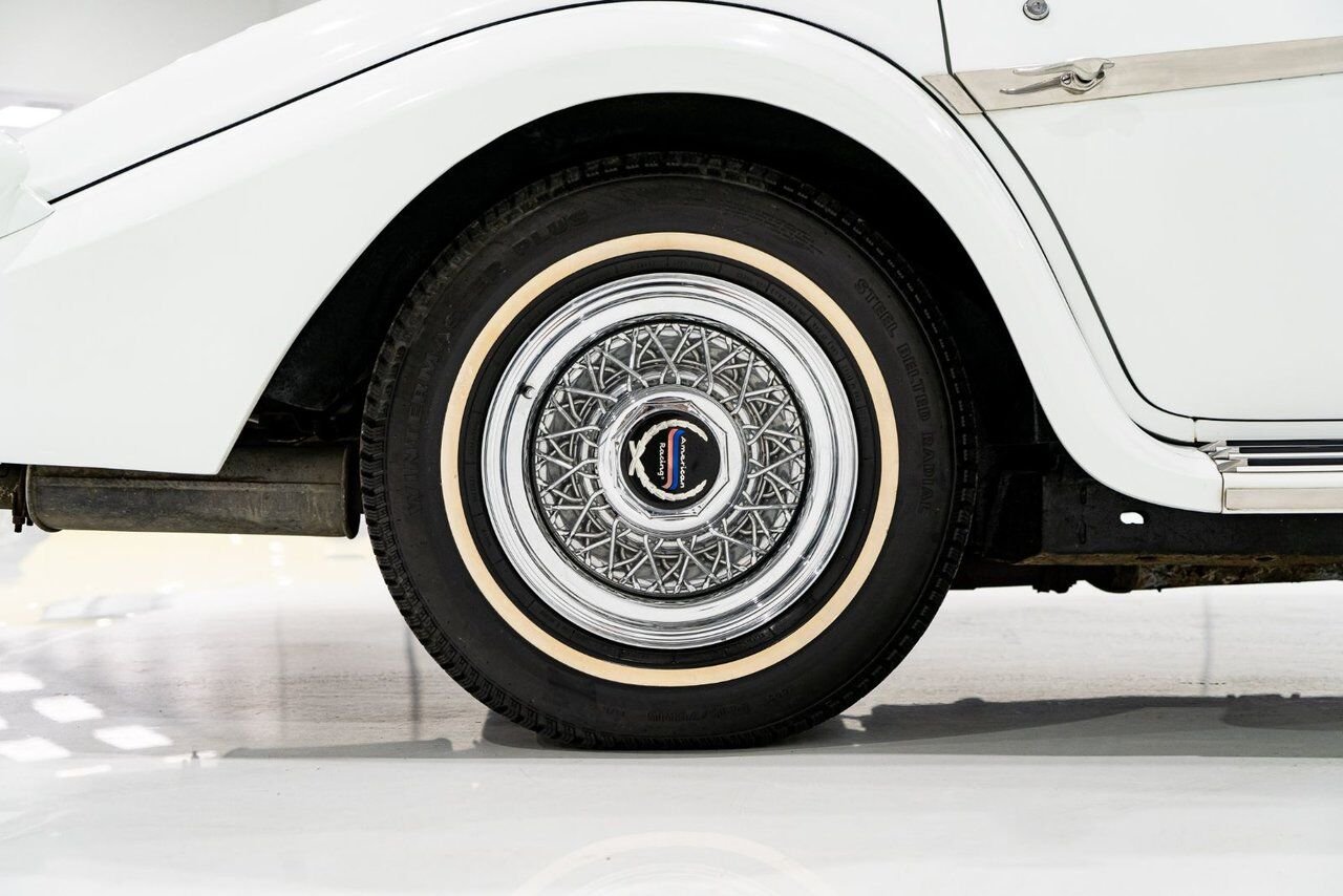 Phillips Motor Car Berlina Coupe Only 1 of 78 produced. Very rare | PRIX EN USD 1981 Blanc Montréal - photo #41