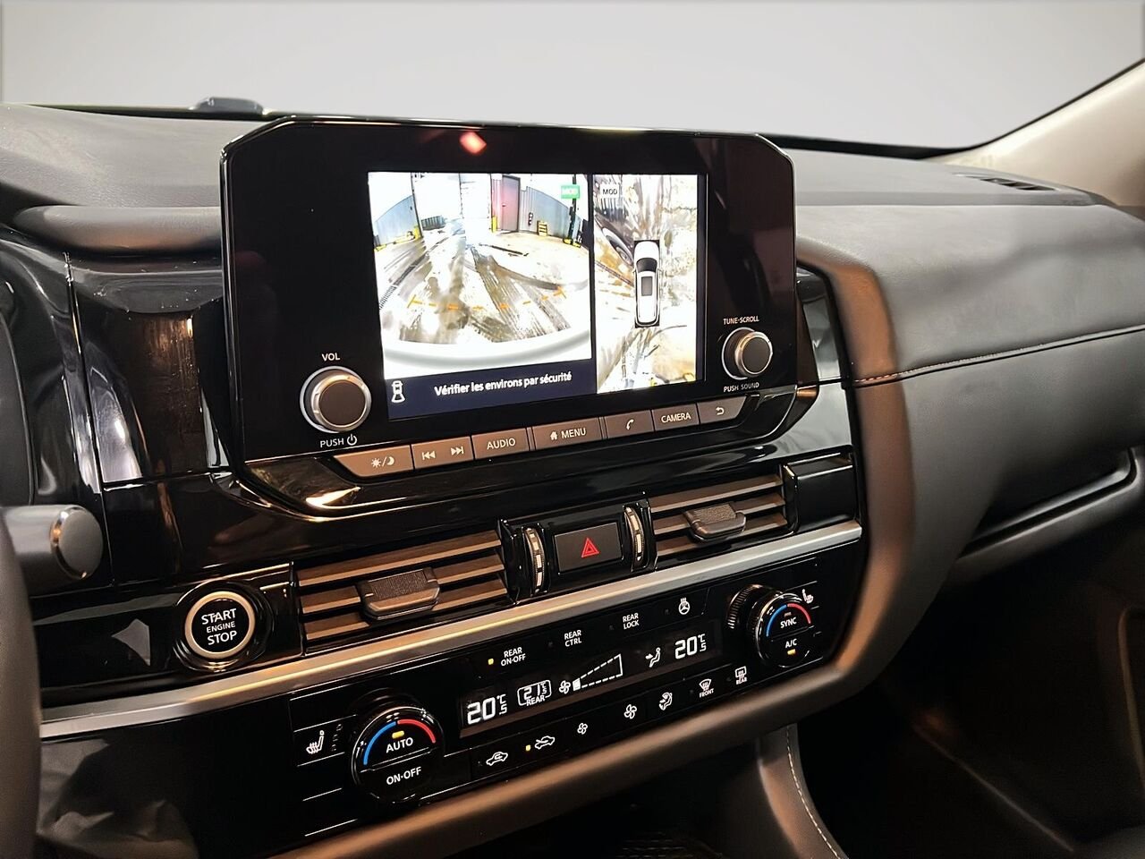 2024 Nissan Pathfinder Black Québec - photo #36