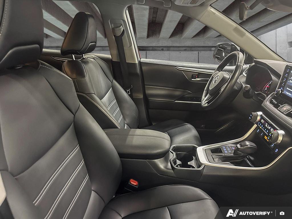 2021 Toyota RAV4 2602370A | XLE Silver Edmonton - photo #21