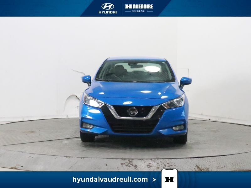 2021 Nissan Versa Blue Laval - photo #2