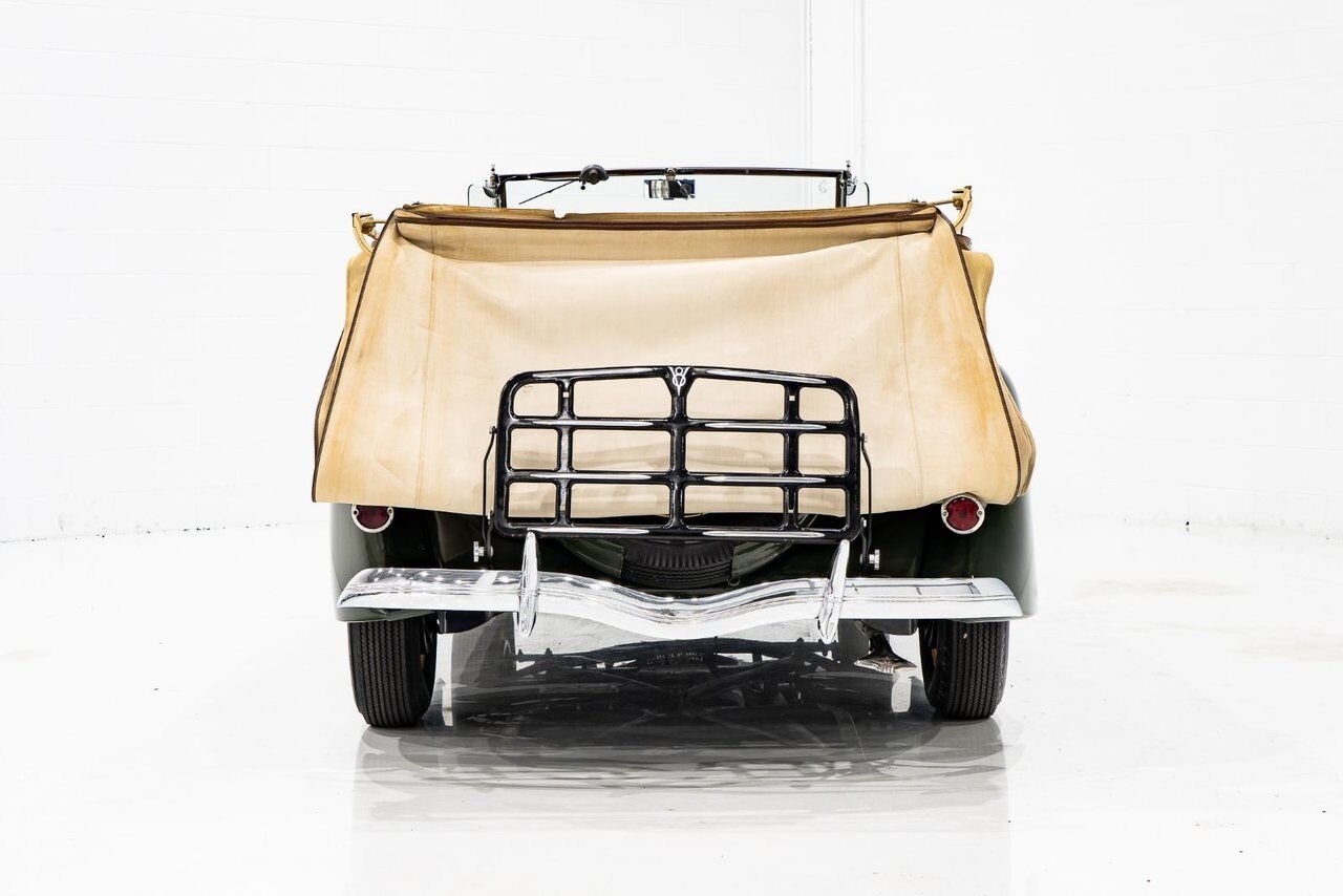 Ford Model 48 Phaeton PRIX EN USD | Beautifully presented in original condition 1936 Vert Montréal - photo #55