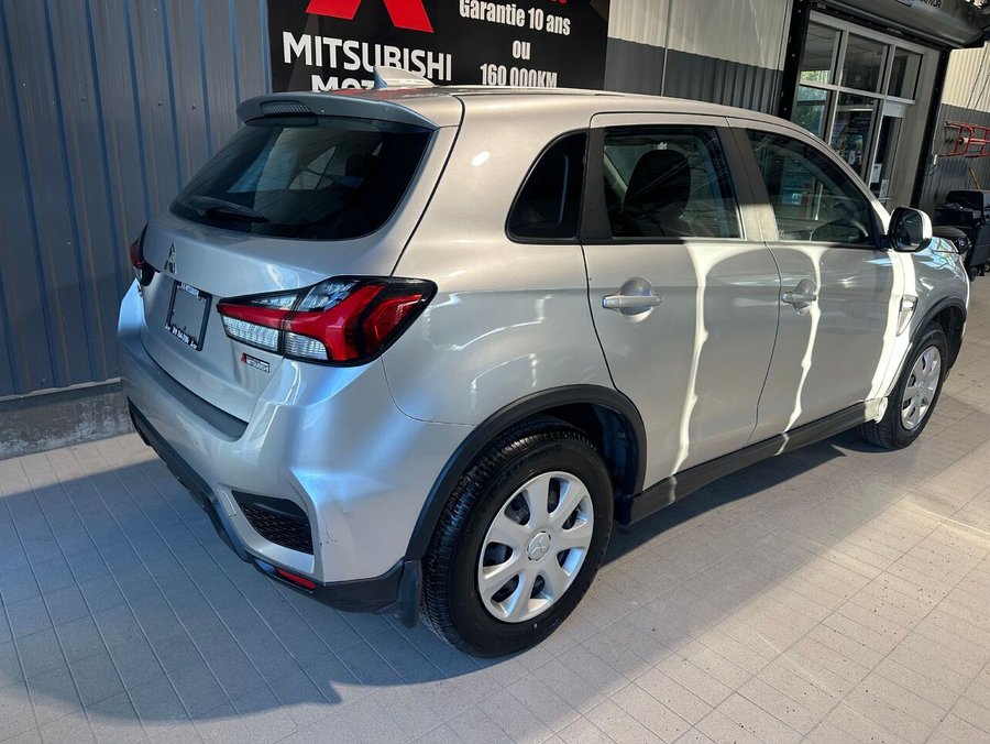 Mitsubishi RVR ES TA 2021 Gris