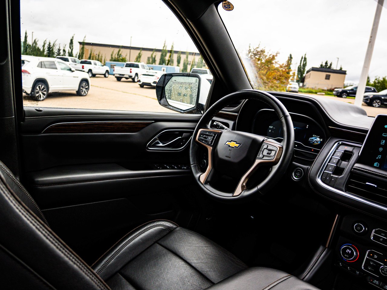 2023 Chevrolet Tahoe 4WD 4dr High Country White Sherwood Park - photo #33