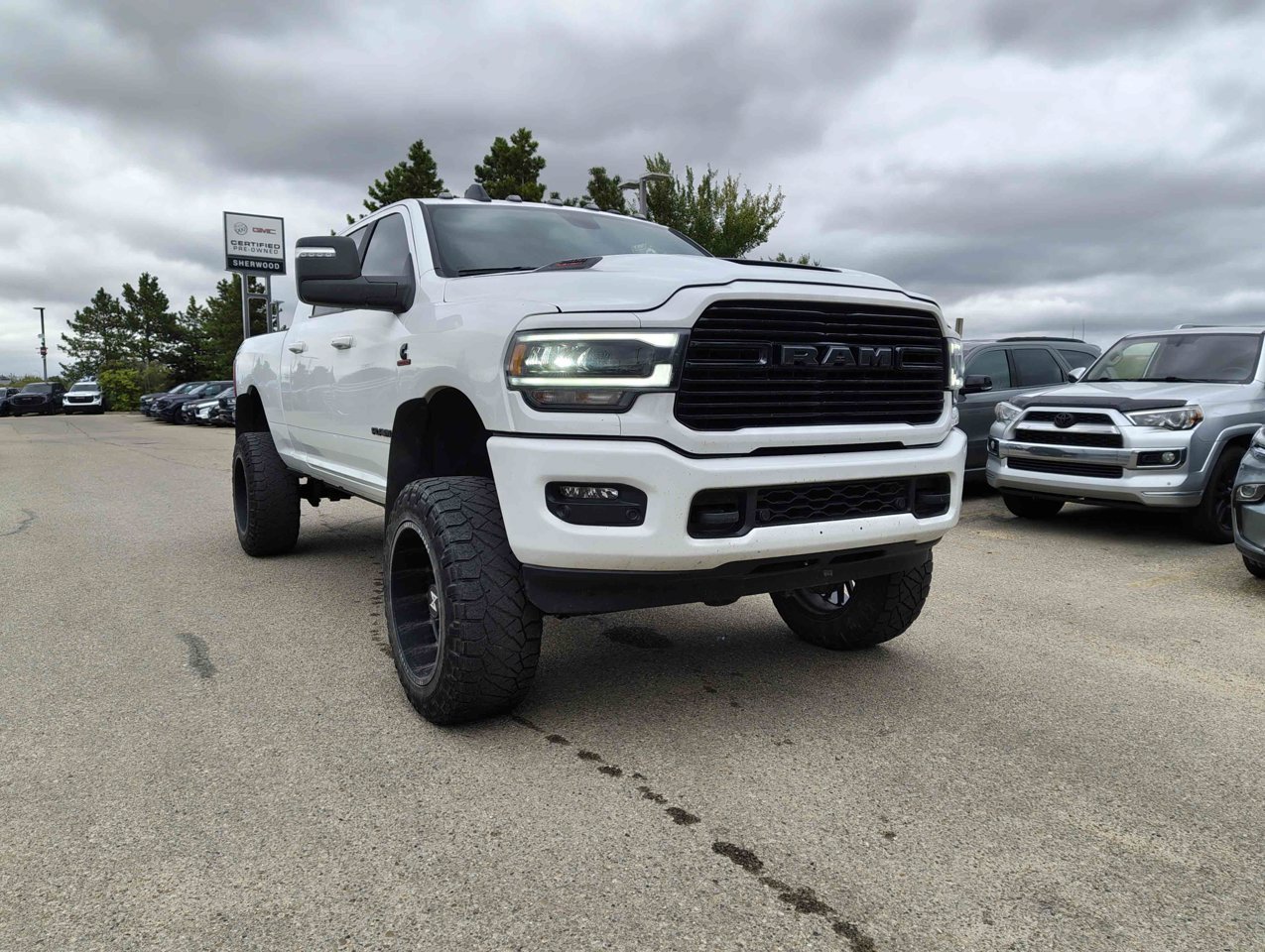 2024 Ram 2500 Laramie 4x4 Mega Cab 6'4 Box White Sherwood Park - photo #2