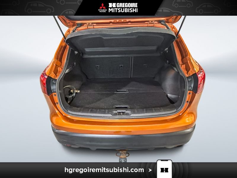 2017 Nissan Qashqai Orange Laval - photo #26