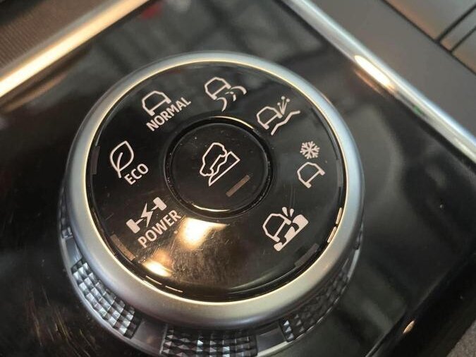 2024 Mitsubishi Outlander Plug-In Hybrid Grey  - photo #20