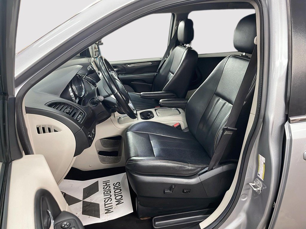 Dodge GRAND CARAVAN 2018 Gris Mont-Laurier - photo #8