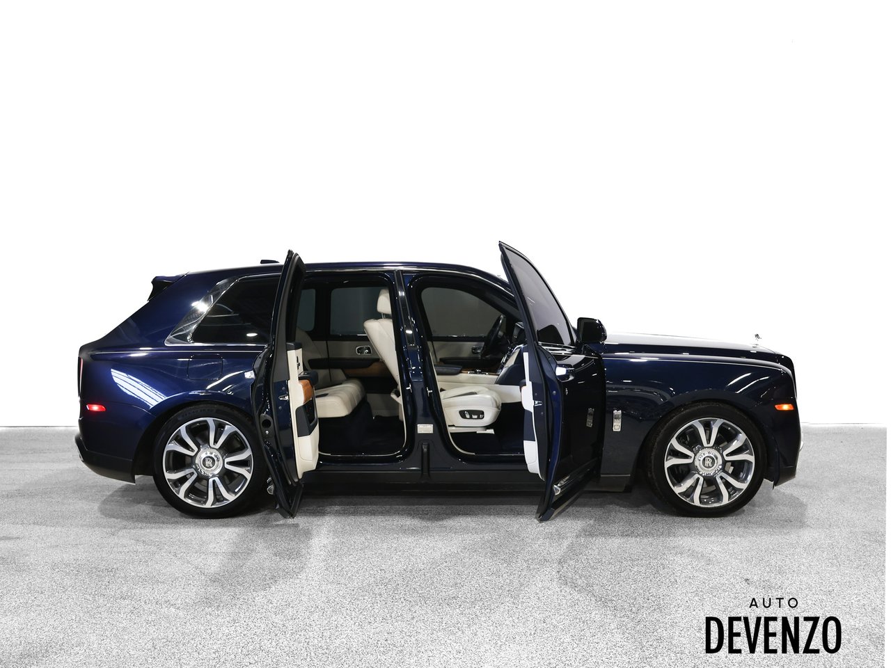 2019 Rolls-Royce Cullinan Blue Saint-Eustache - photo #3