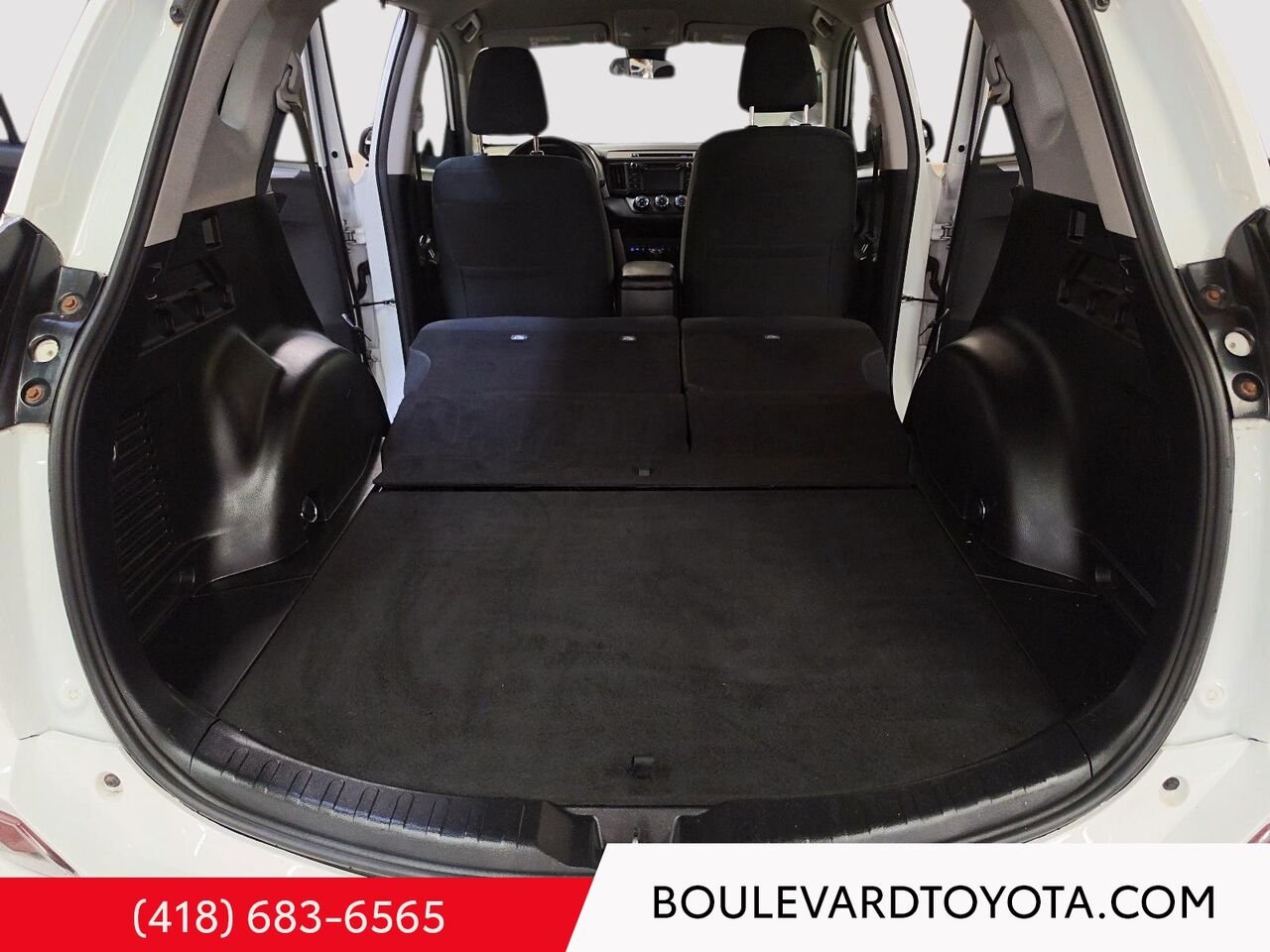 2018 Toyota RAV4 100160A-117 | LE White Québec - photo #19