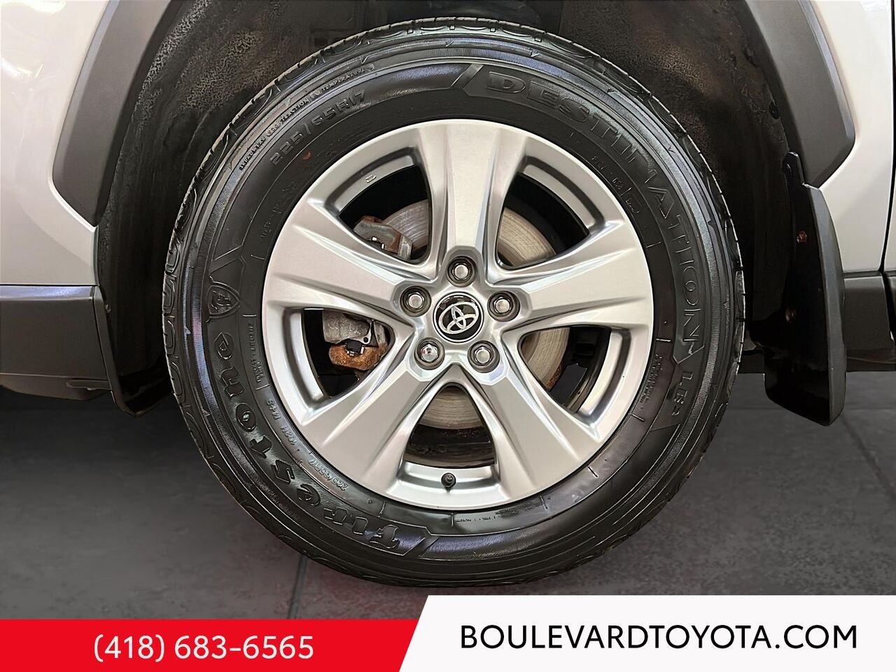 Toyota RAV4 99635A-107 | LE, HYBRIDE 2023 Ciel argent métallisé Québec - photo #6