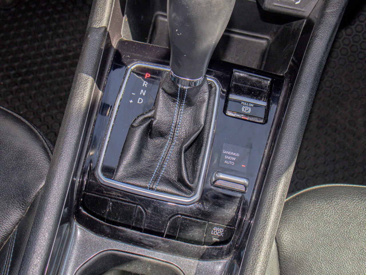 2022 Jeep Compass North 4x4 White Sherwood Park - photo #27