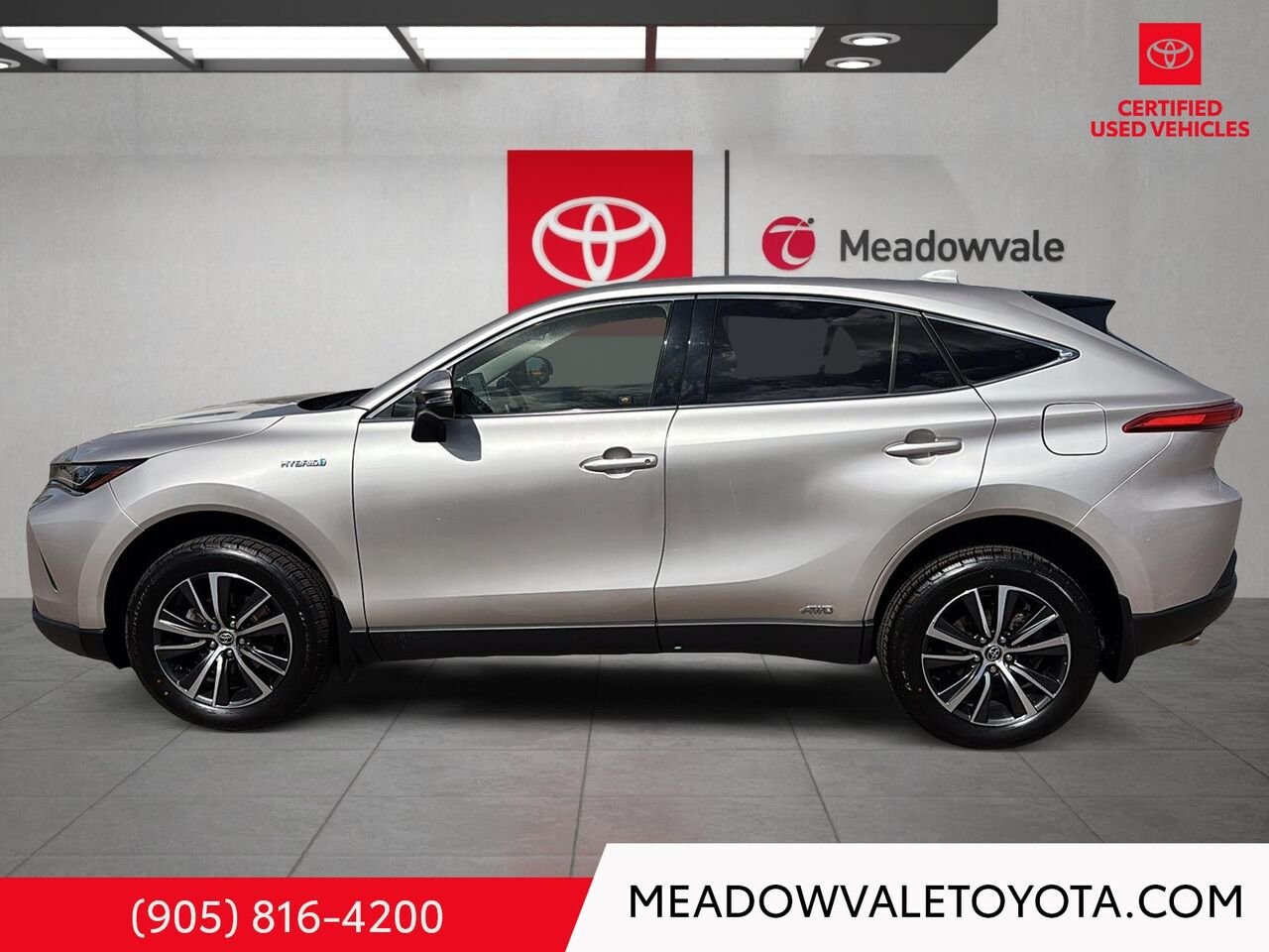 2021 Toyota Venza Hybird, New Tires , New Brakes in the front and back. Comes with Winter Tires and steel rims too! Grey Mississauga - photo #5