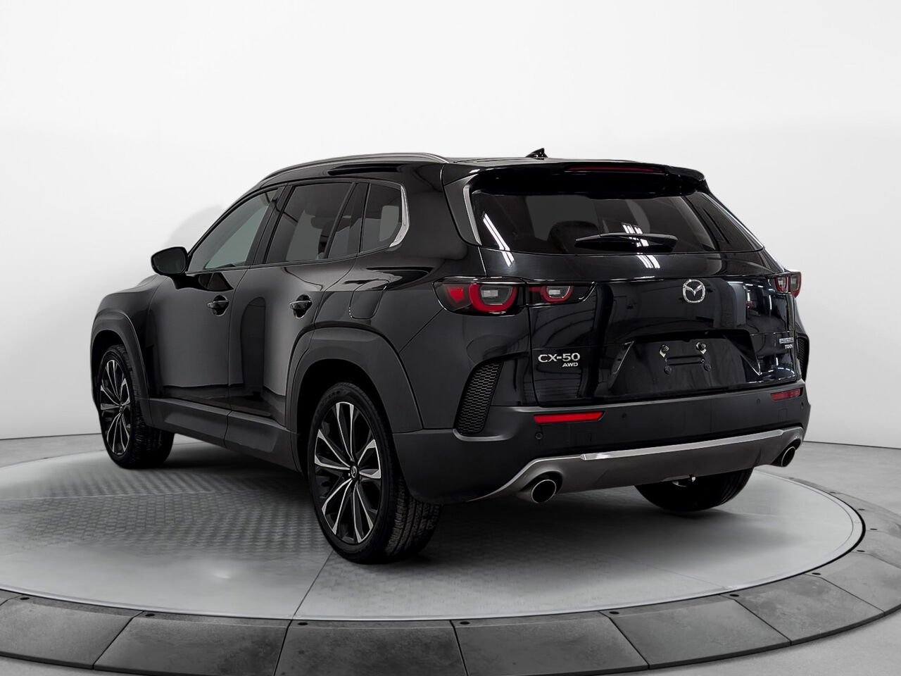2024 Mazda CX-50 AWD GT Toit Ouvrant Volant et Sièges Chauffants Black Sherbrooke - photo #3
