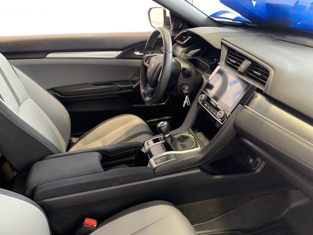 2017 Honda Civic Coupé LX White Châteauguay - photo #8