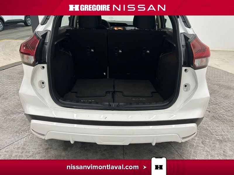 2025 Nissan Kicks White Laval - photo #13