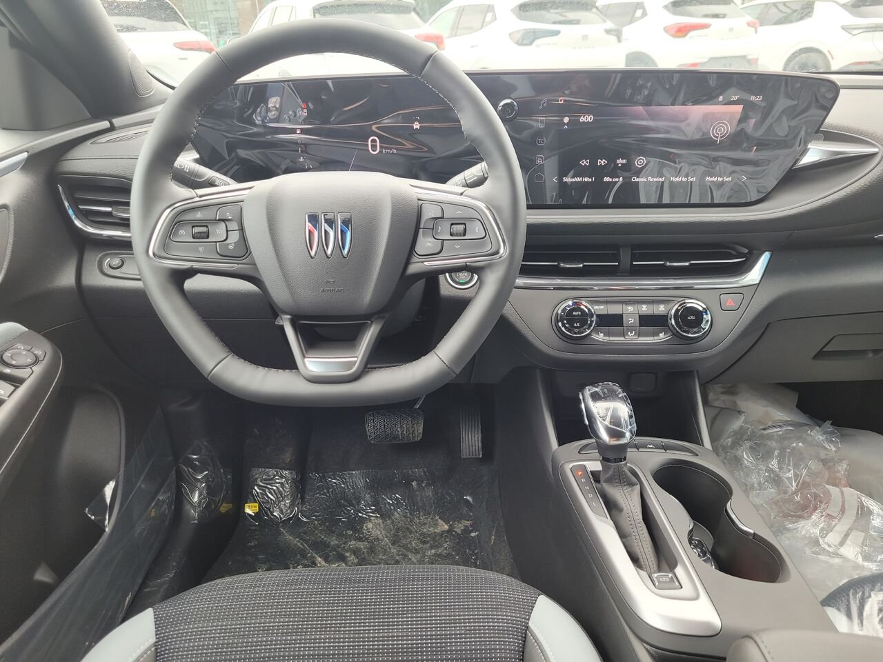 Buick Envista Privilégiée 4 portes TA 2026 Bleu océan métallisé Thetford Mines - photo #5
