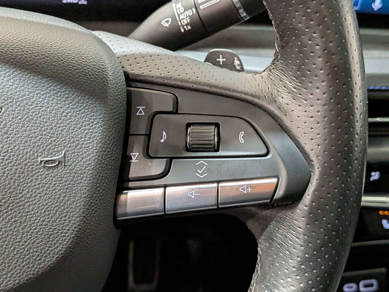 Cadillac XT4 AWD 4dr Sport 2024 Rouge Mirabel - photo #17