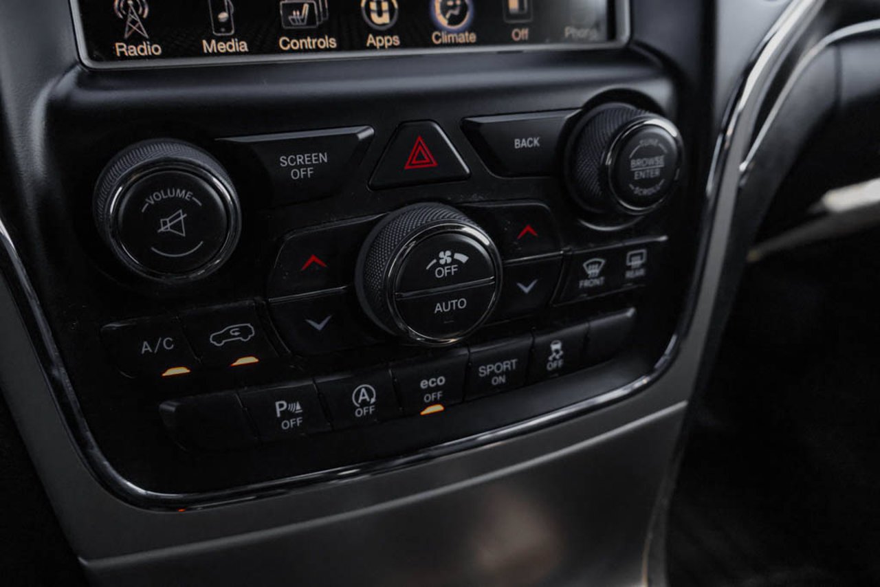 2016 Jeep Grand Cherokee 4WD 4dr Limited Black Sherwood Park - photo #25