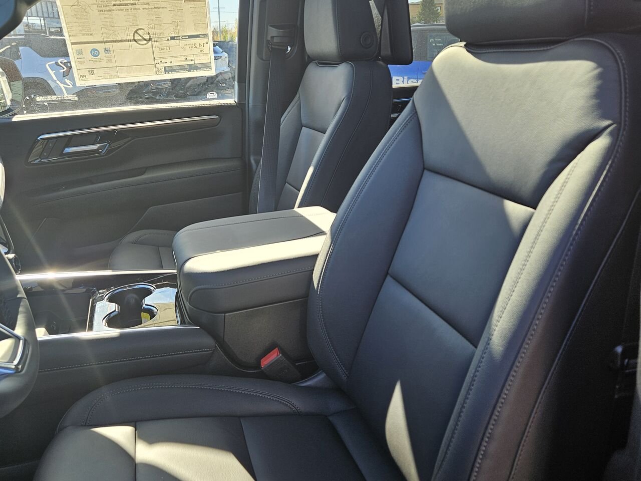 2027 Chevrolet Tahoe Z71 4 portes 4RM Radiant Red Tintcoat Thetford Mines - photo #16