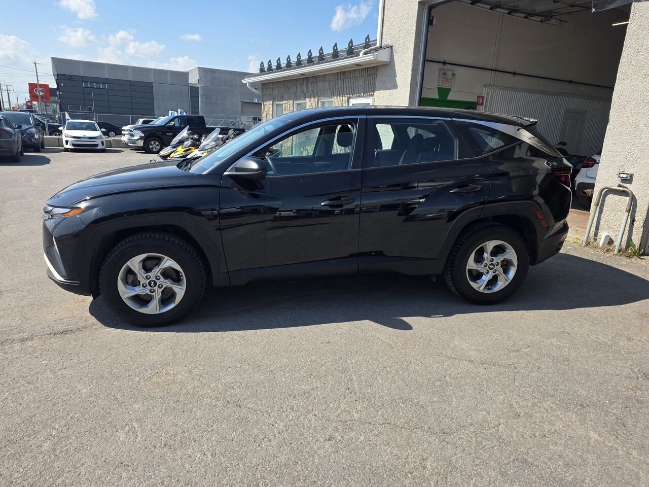 2023 Hyundai Tucson Black  - photo #2