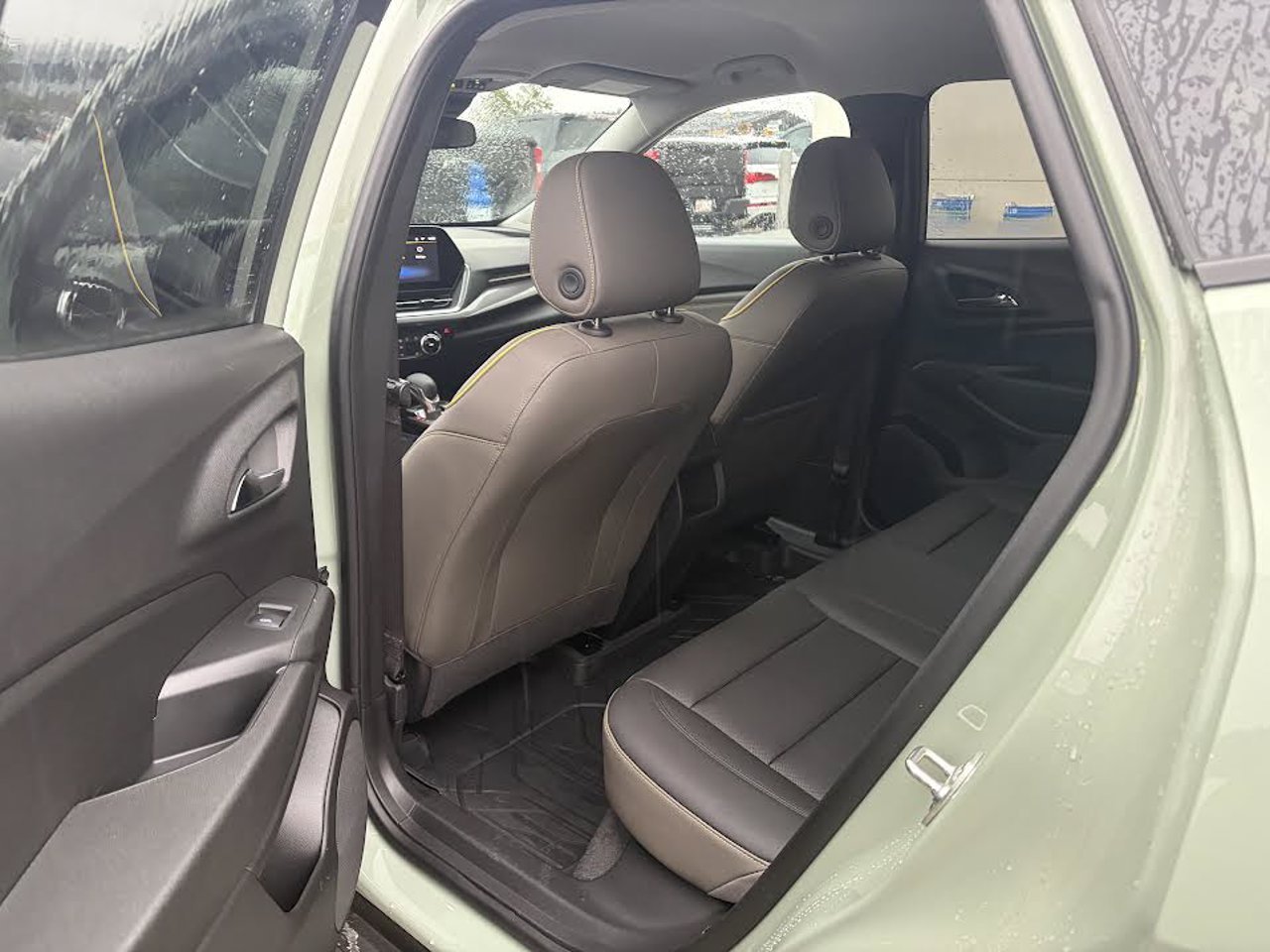 2024 Chevrolet Trax FWD 4dr ACTIV Green Sherwood Park - photo #5