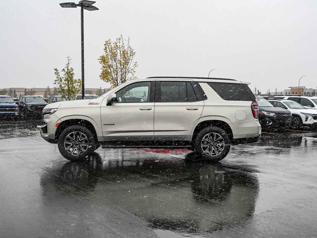 2024 Chevrolet Tahoe 4WD 4dr Z71 Empire Beige Metallic Sherwood Park - photo #9