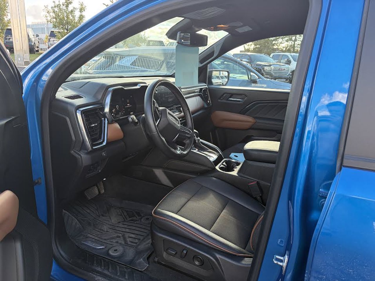 2024 GMC Canyon 4WD Crew Cab AT4 Blue Sherwood Park - photo #6