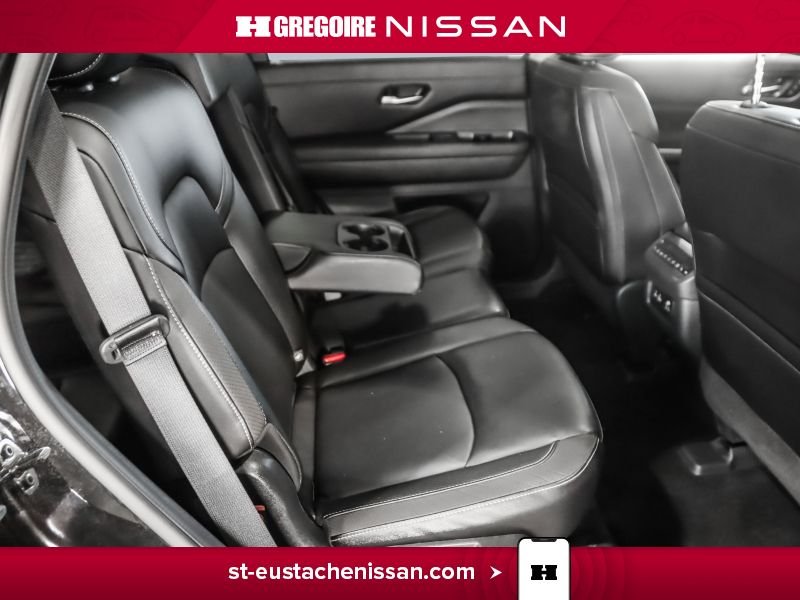 2024 Nissan Pathfinder Black Laval - photo #31