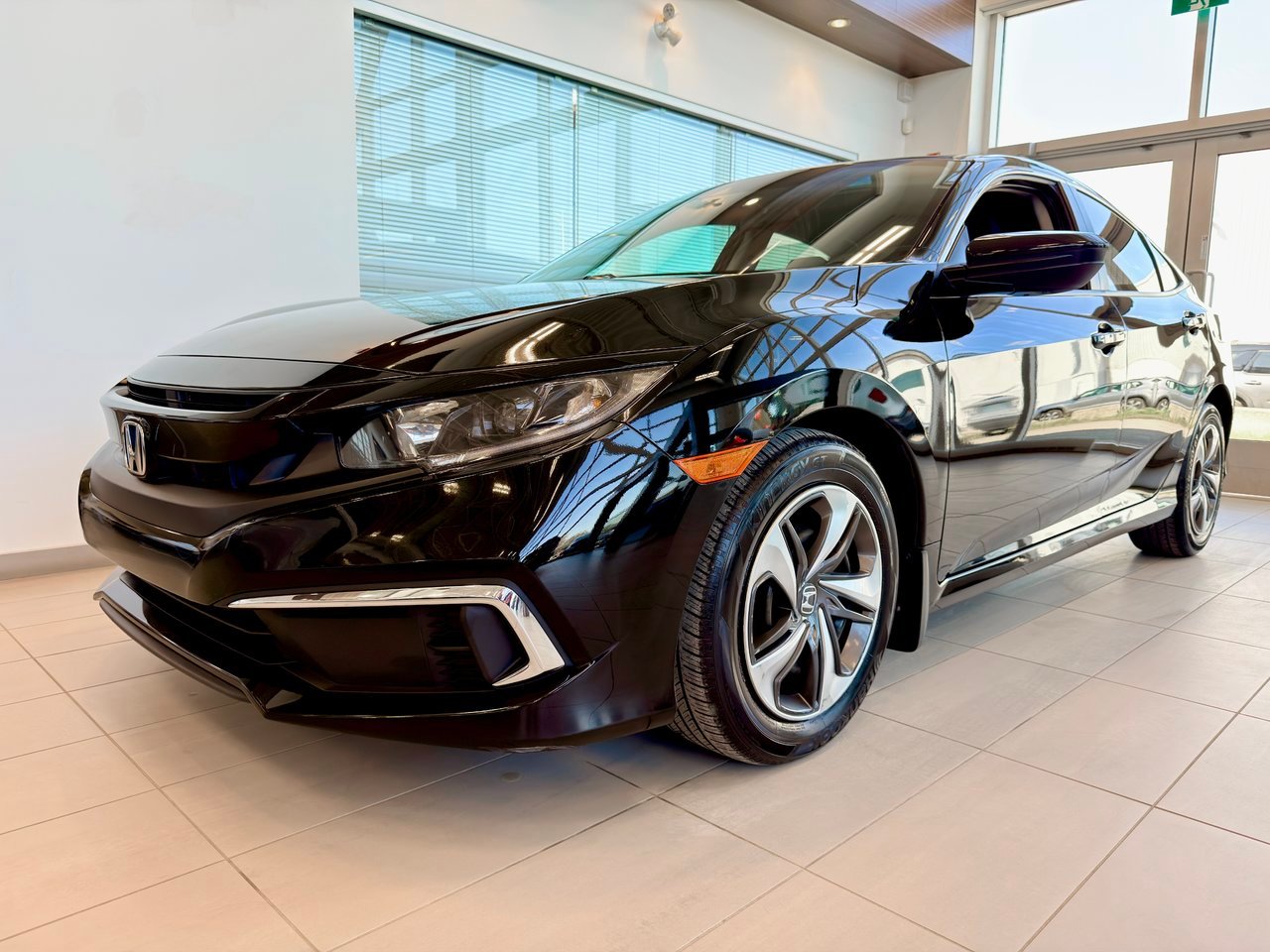 2019 Honda Civic Sedan Black Notre-Dame-des-Prairies - photo #4
