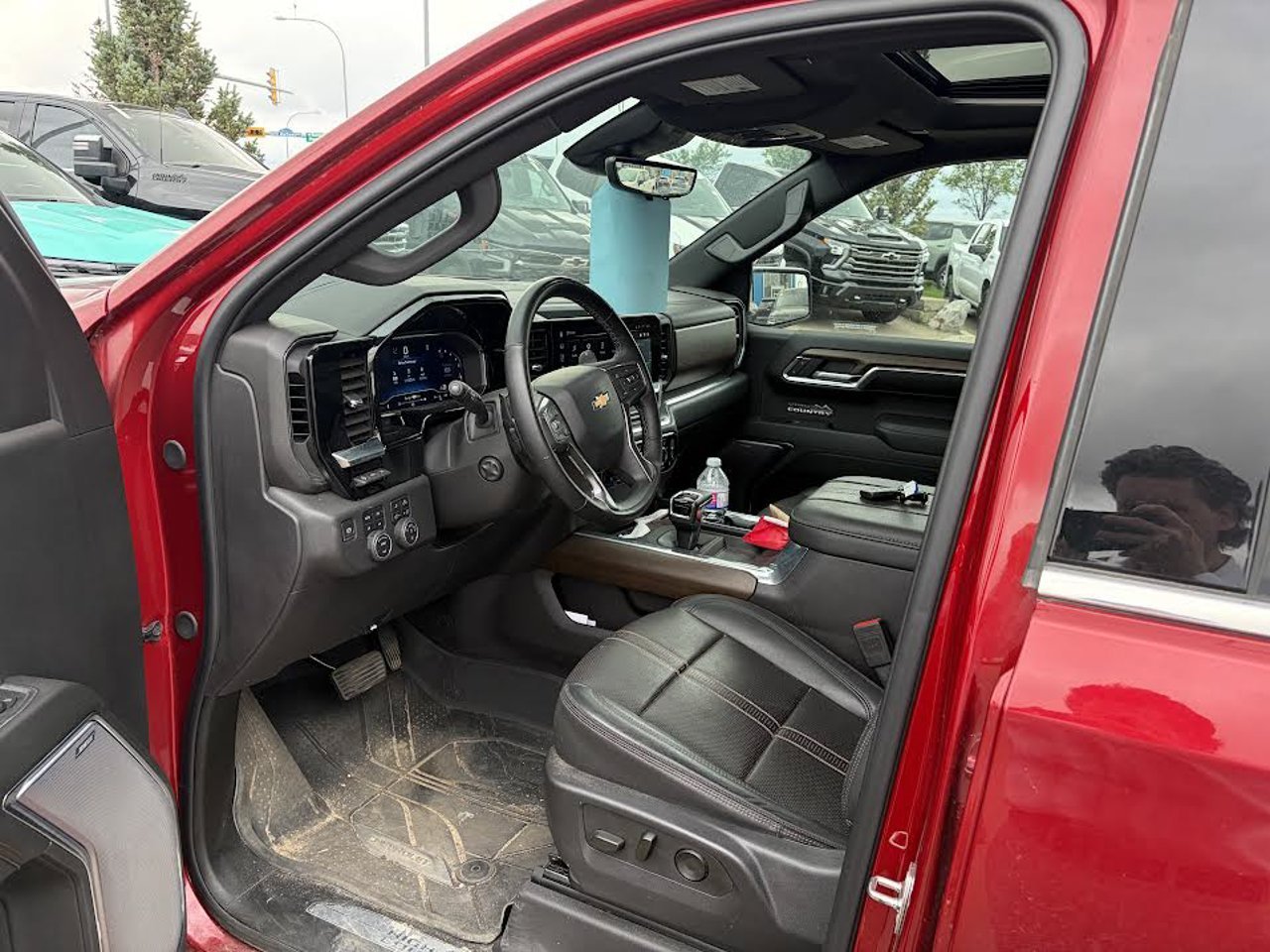 2024 Chevrolet Silverado 1500 4WD Crew Cab 147 High Country Red Sherwood Park - photo #6