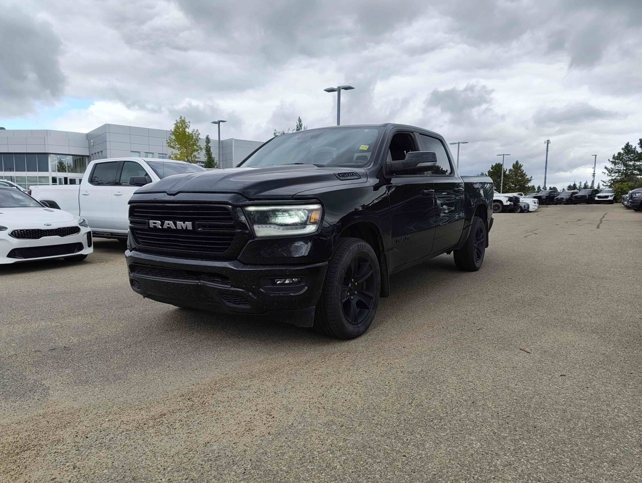 2023 Ram 1500 Sport 4x4 Crew Cab 5'7 Box Black Sherwood Park - photo #3