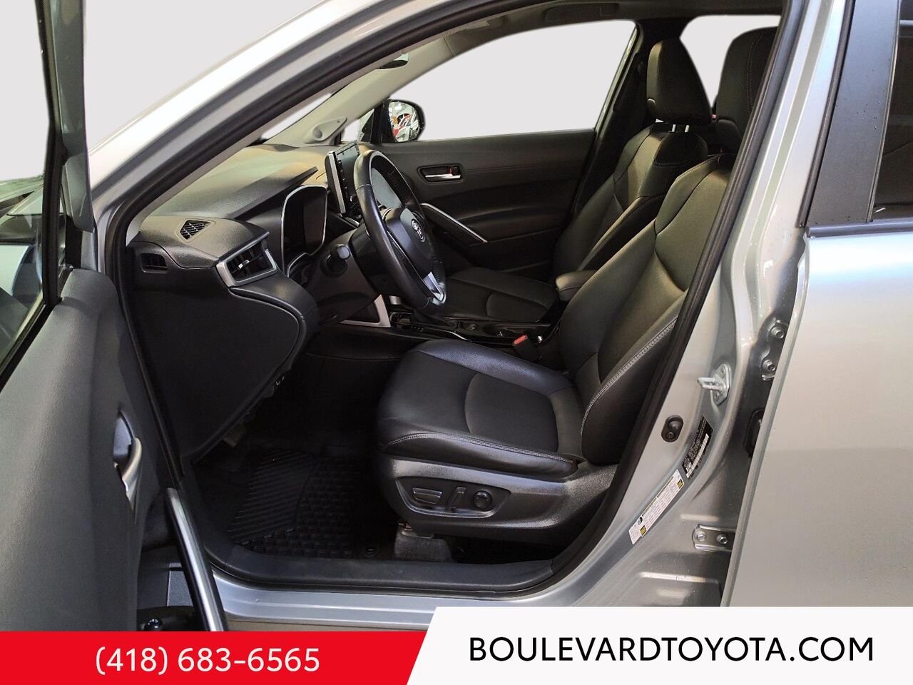 2022 Toyota Corolla Cross 100455A-22 | XLE, AWD Silver Québec - photo #8