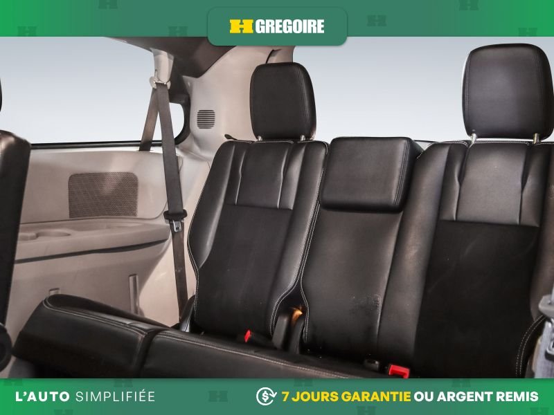 Dodge GR Caravan 2019 Gris Blainville - photo #21