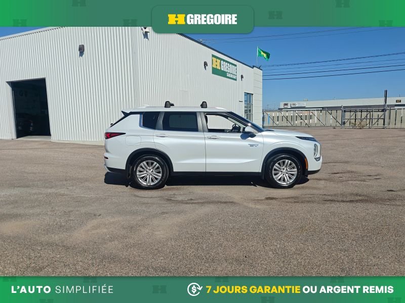 2024 Mitsubishi Outlander White Saint-Eustache - photo #10