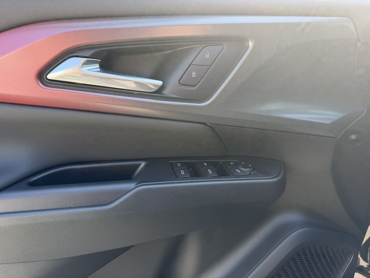 Chevrolet Equinox EV RS AWD TOIT PANORAMIQUE 2026 Noir Laval - photo #21